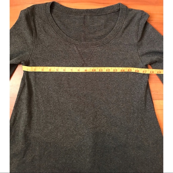 lululemon tea lounge pullover Heathered Coal 10 - Picture 9 of 9